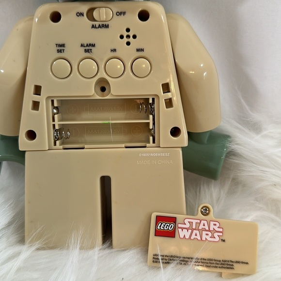 Lego Yoda Digital Alarm Clock Collectible - Picture 8 of 8